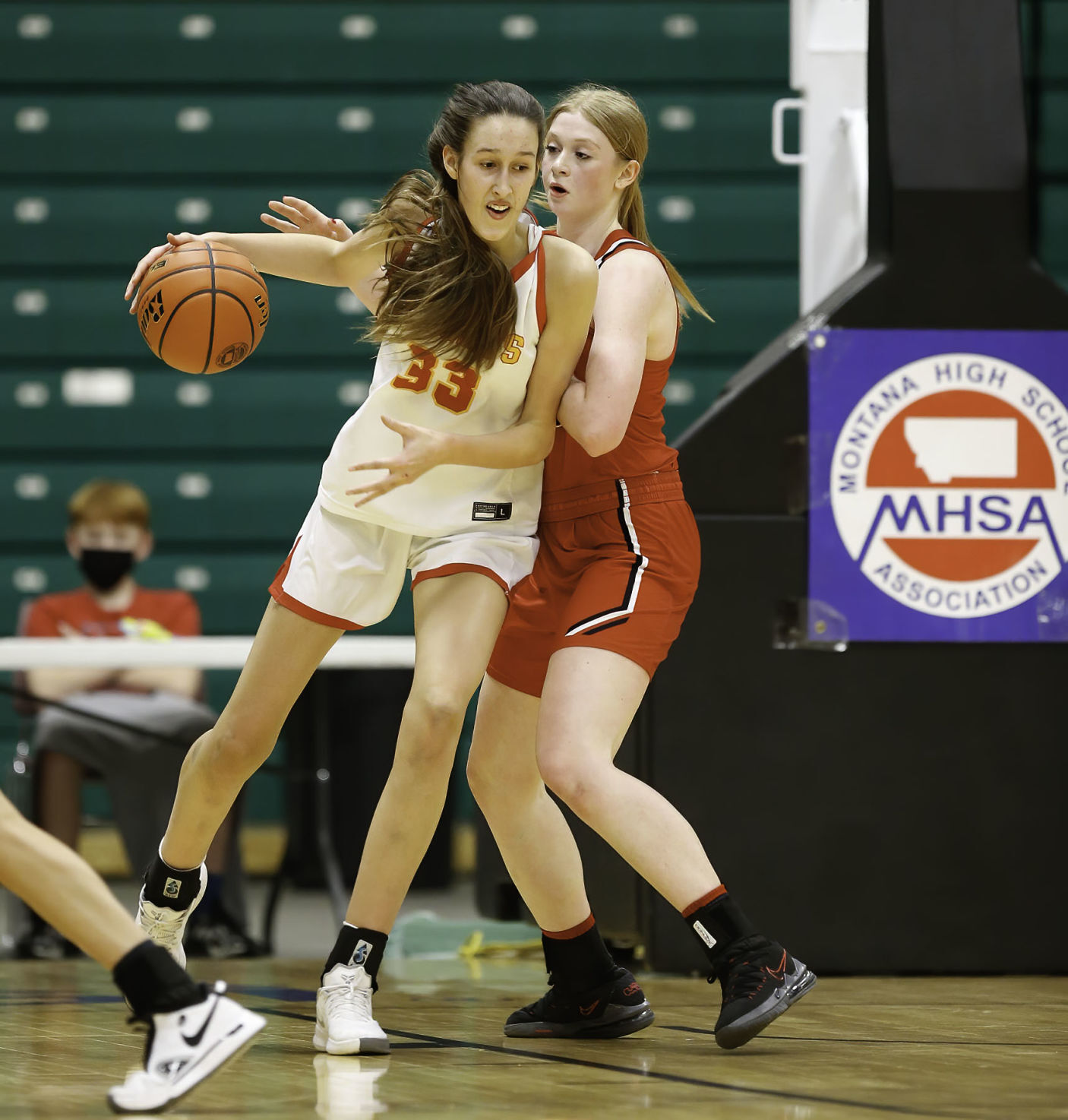 031221-ir-spt-girls-basketball-Hellgate-4.jpg
